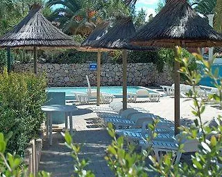 Cela Malibu Village 酒店 卡内